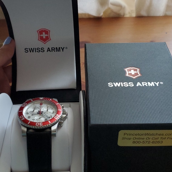 RARE Swiss Army Victorinox Maverick II Chronograph - Picture 8 of 8